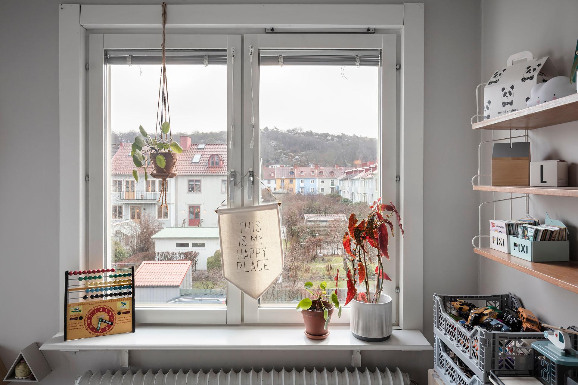 Här vill man bara stå och blicka ut och se årstiderna komma och gå