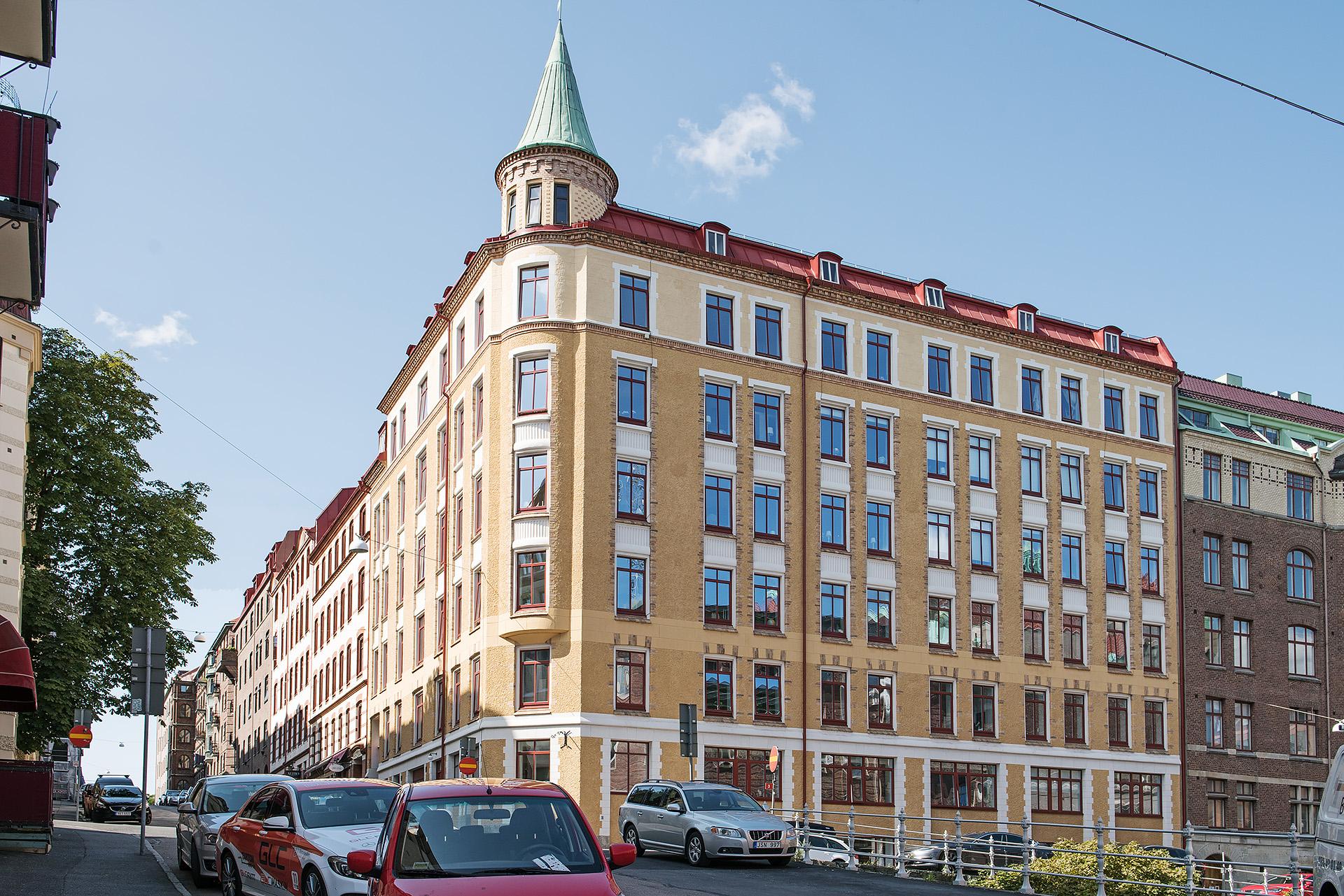 I välskött och vacker sekelskiftesfastighet