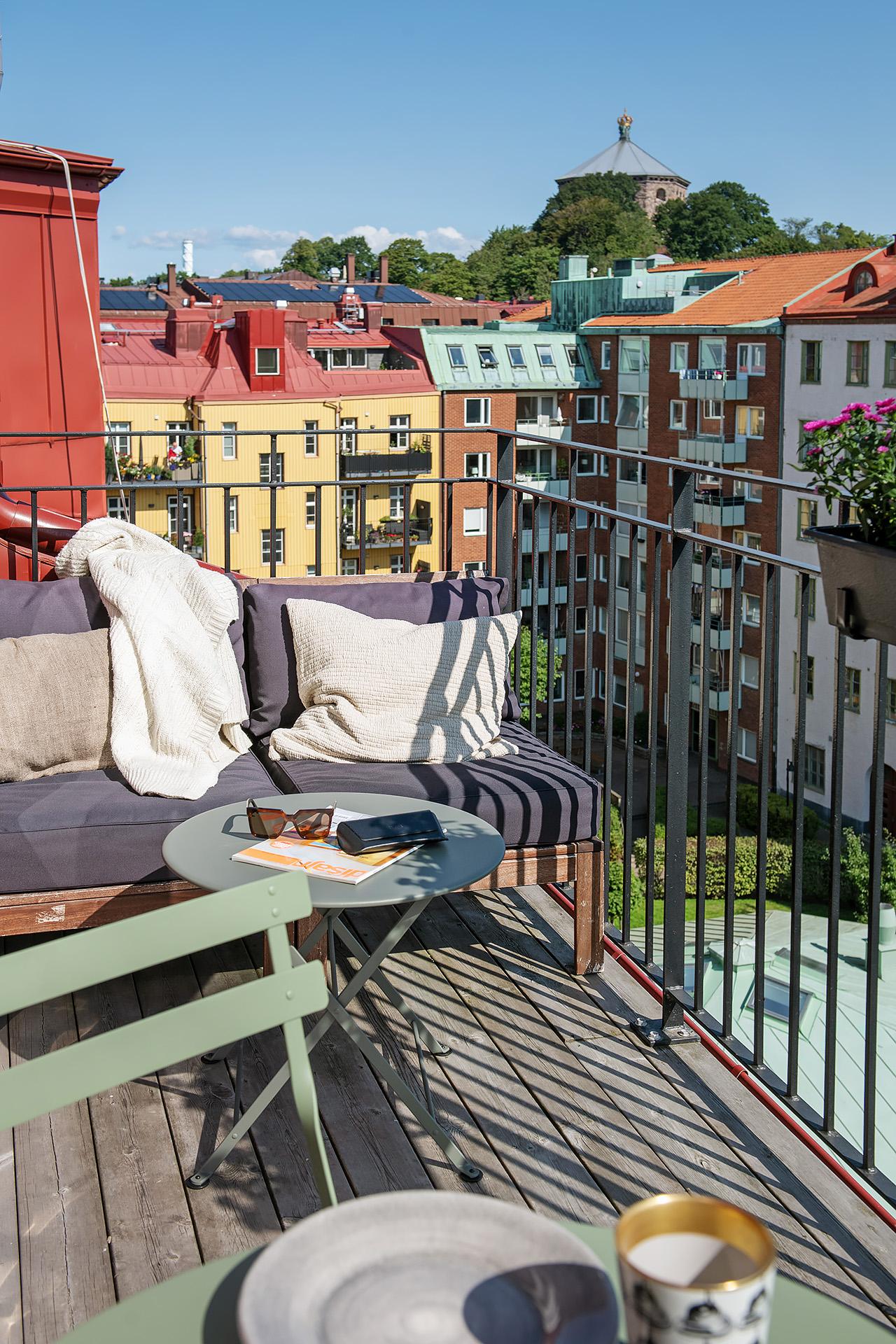 Här skiner solen från 06-14