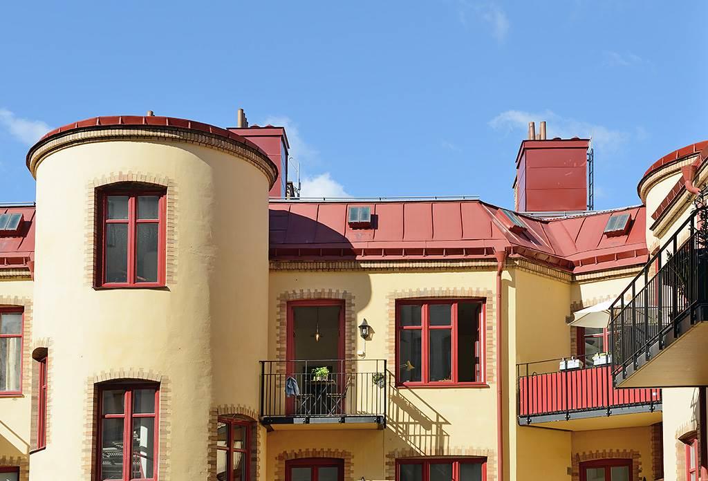 Högst upp i välskött fastighet