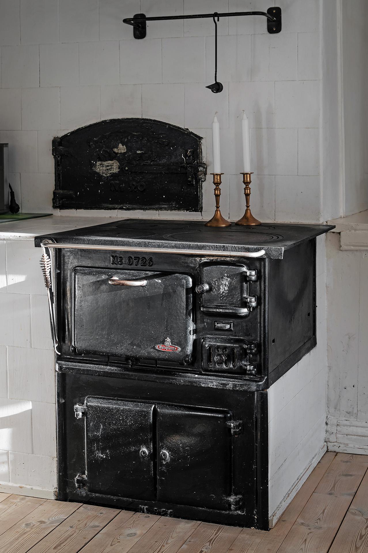 Samtliga eldstäder bör kontrolleras innan användning