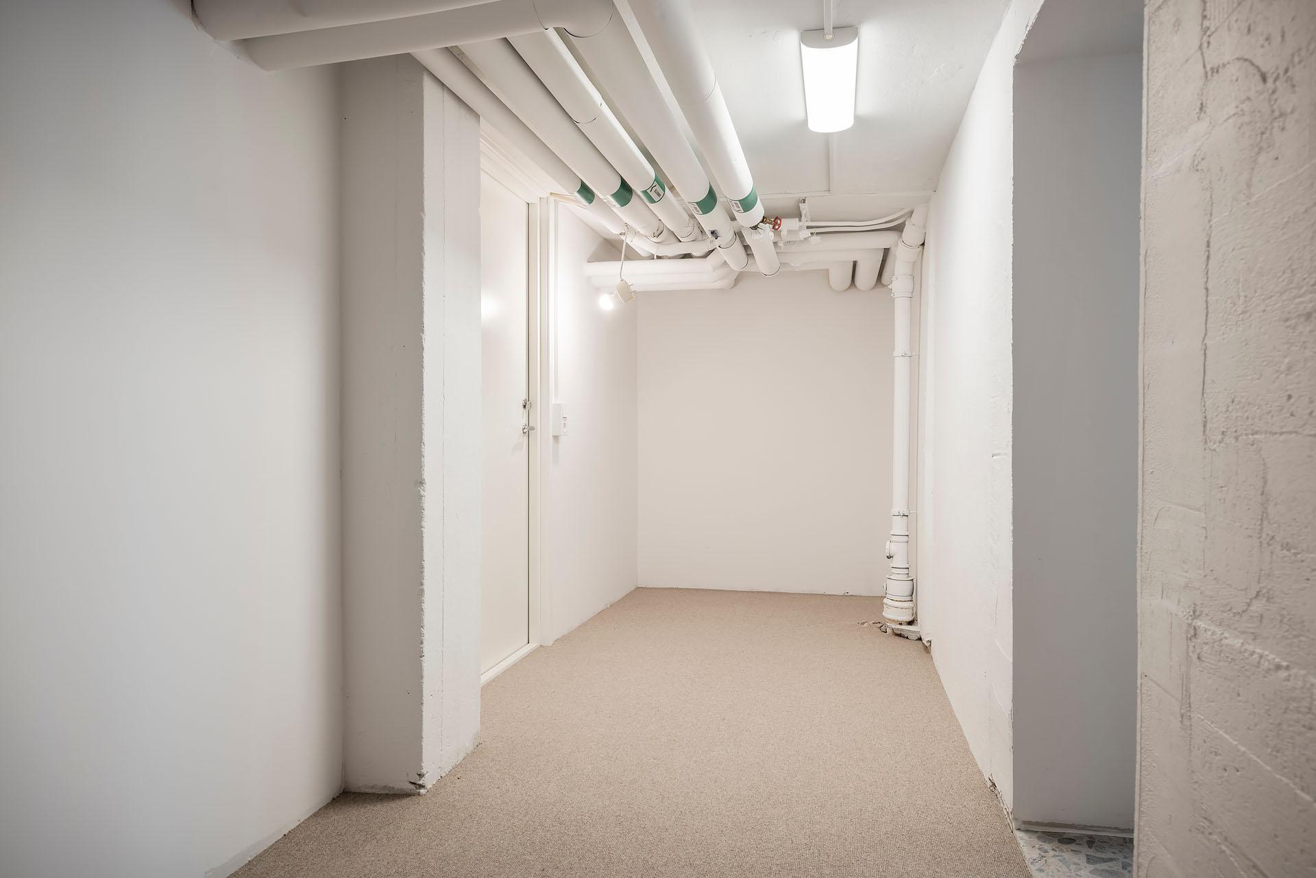 Det här är lägenhetens förrådsyta.