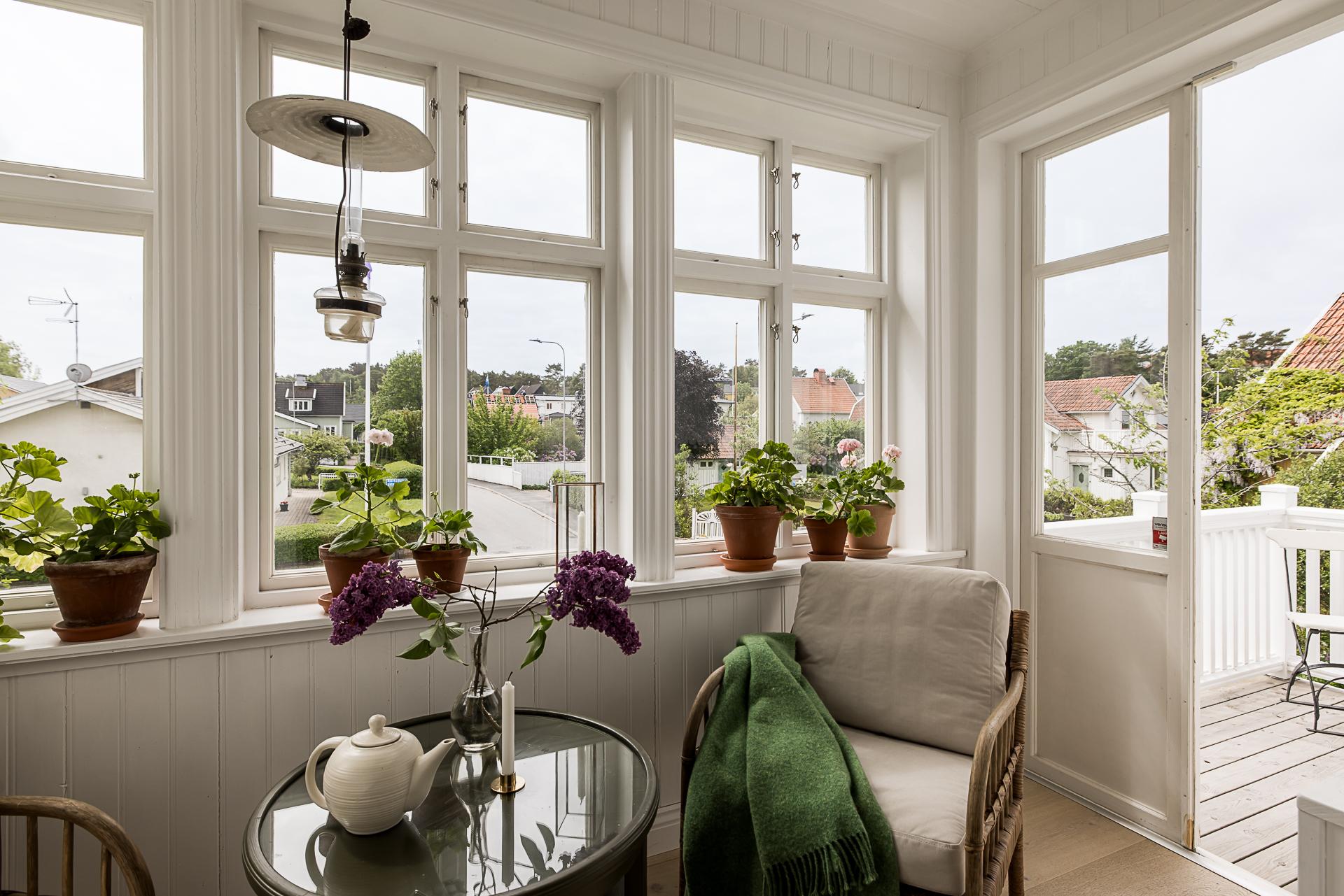 Utgång till balkong med soligt söderläge