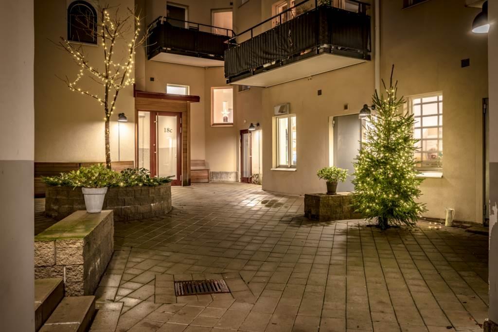 Mycket välskött innergård