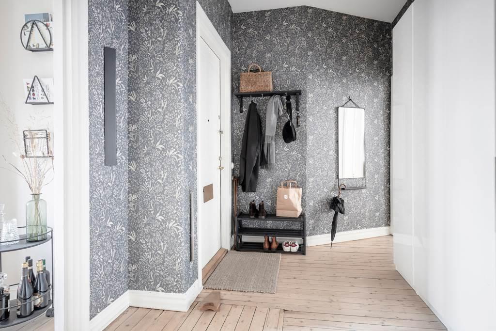 Lågupplöst Välkomnande rymlig hall