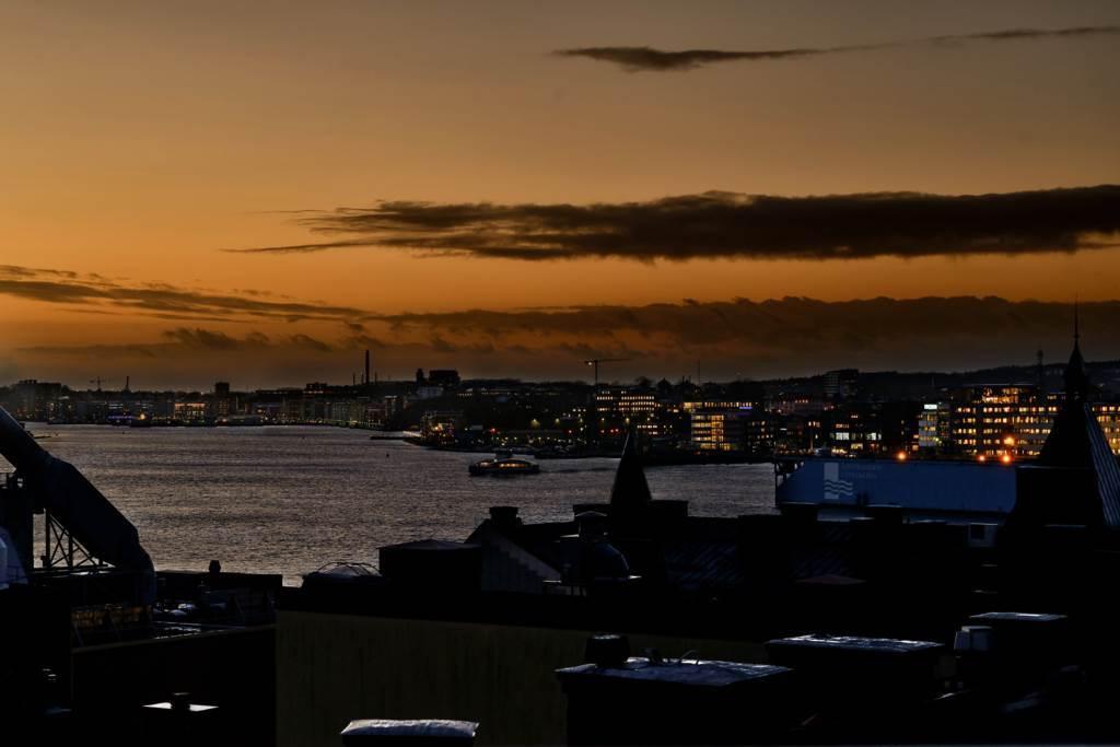 Lågupplöst Magisk utsikt över hamninloppet